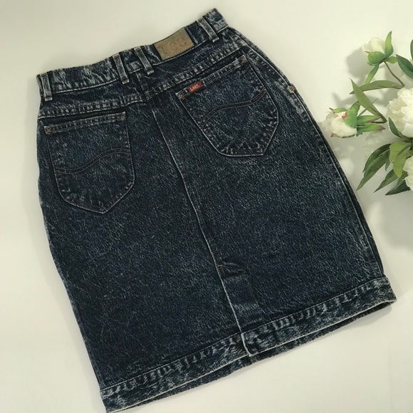 Lee Dresses & Skirts - Vintage Lee High Waisted pencil skirt acid wash 9
